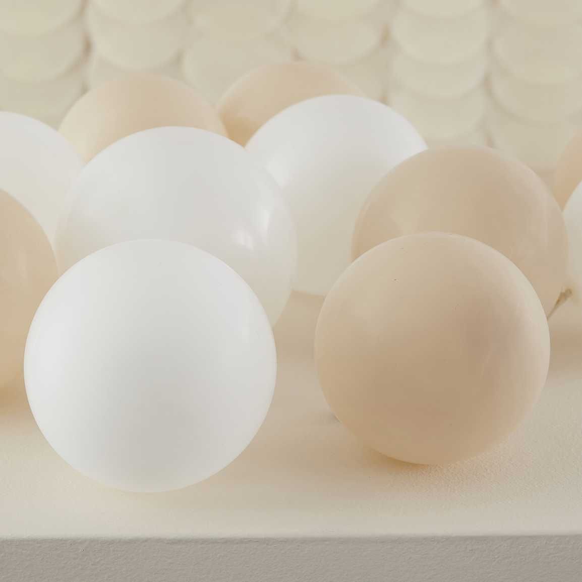 Ballons de baudruches blanc et nude x40 - MODERN CONFETTI