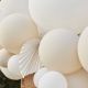 Arche de ballons nude et blanche