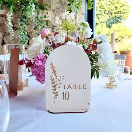 Numéro de table mariage bois - Fleurs sauvages