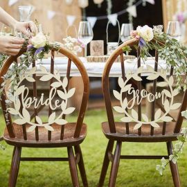 Décoration de chaises des mariés